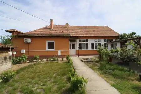 Eladó ingatlan, Cegléd 4 szoba 135 m² 64.9 M Ft