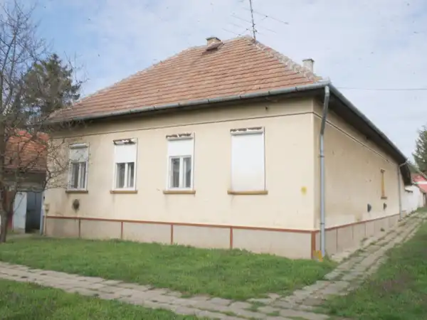 Eladó ingatlan, Ceglédbercel 4 szoba 130 m² 24.99 M Ft