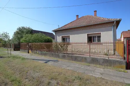 Eladó ingatlan, Csengele 3 szoba 76 m² 35.9 M Ft