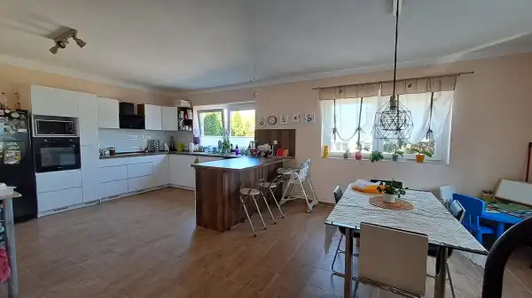 Eladó ingatlan, Csolnok 3 szoba 260 m² 65 M Ft