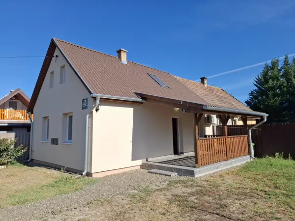 Eladó ingatlan, Csörög 2+2 szoba 87 m² 56.9 M Ft