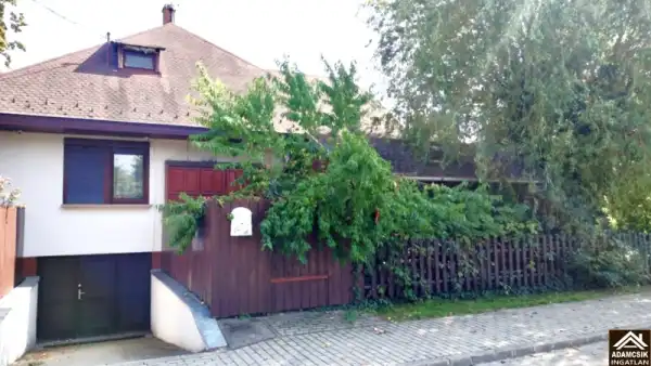 Eladó ingatlan, Dabas 6 szoba 200 m² 109 M Ft