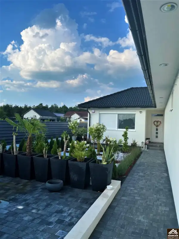 Eladó ingatlan, Dabas 4 szoba 142 m² 145 M Ft