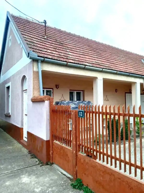 Eladó ingatlan, Dabas 2 szoba 60 m² -0.01 M Ft