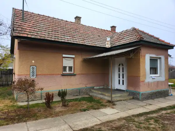 Eladó ingatlan, Dabas 1 szoba 53 m² 30 M Ft