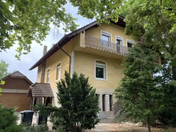 Eladó ingatlan, Dabas 10 szoba 280 m² 170 M Ft