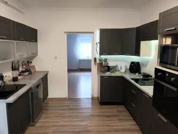 Eladó ingatlan, Dad 7 szoba 186 m² 55.9 M Ft