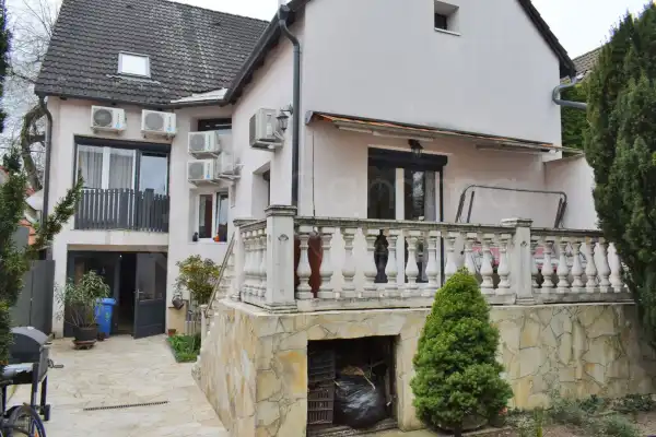 Eladó ingatlan, Debrecen 5 szoba 240 m² 250 M Ft