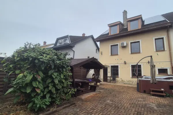 Eladó ingatlan, Debrecen 6 szoba 240 m² 139 M Ft