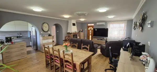 Eladó ingatlan, Délegyháza 6 szoba 150 m² 98.8 M Ft