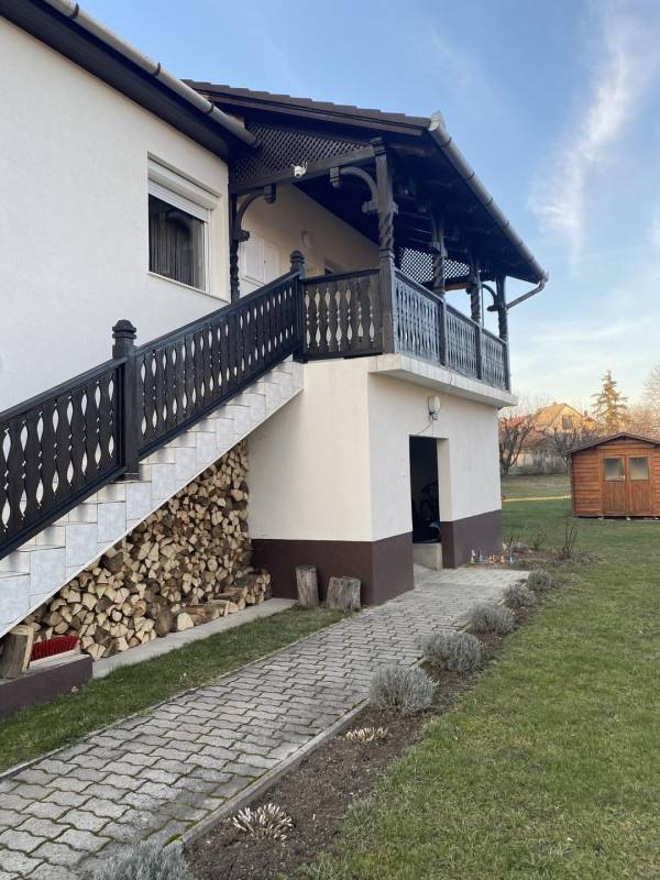 eladó ingatlan, Diósjenő