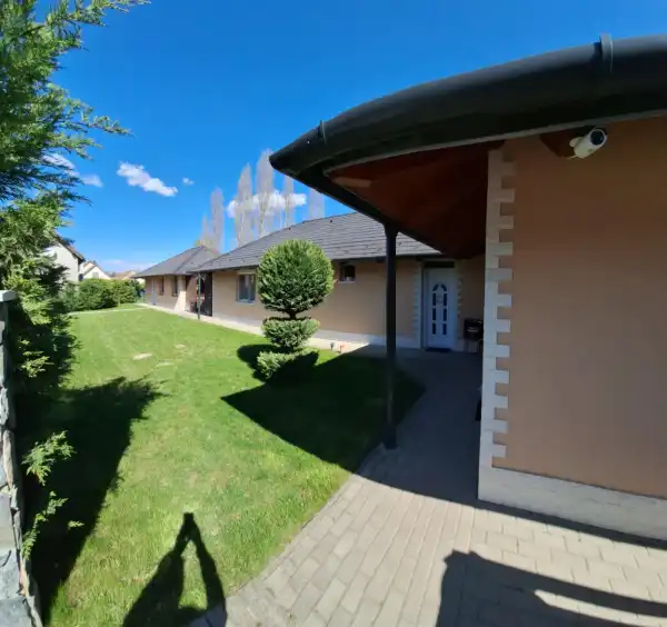 Eladó ingatlan, Dunabogdány 7 szoba 235 m² 149.9 M Ft