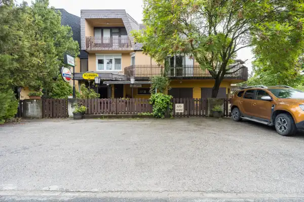 Eladó ingatlan, Dunakeszi 7 szoba 303 m² 139.9 M Ft