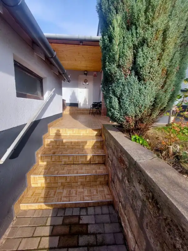 Eladó ingatlan, Dunaújváros 3 szoba 120 m² 82.5 M Ft