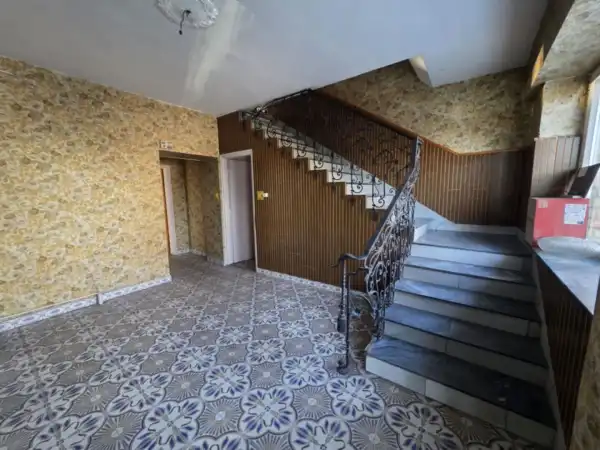 Eladó ingatlan, Dunaújváros 5 szoba 270 m² 81 M Ft