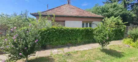 Eladó ingatlan, Dunaújváros 2+1 szoba 81 m² 39.95 M Ft