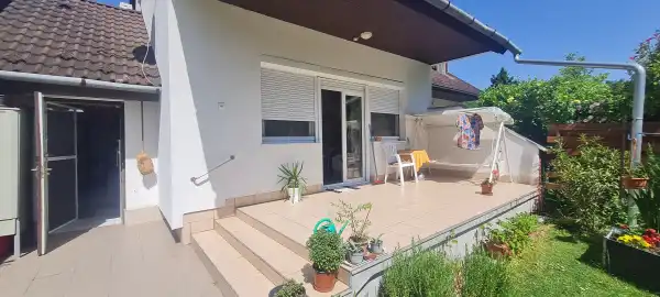 Eladó ingatlan, Dunaújváros 2+2 szoba 96 m² 69 M Ft