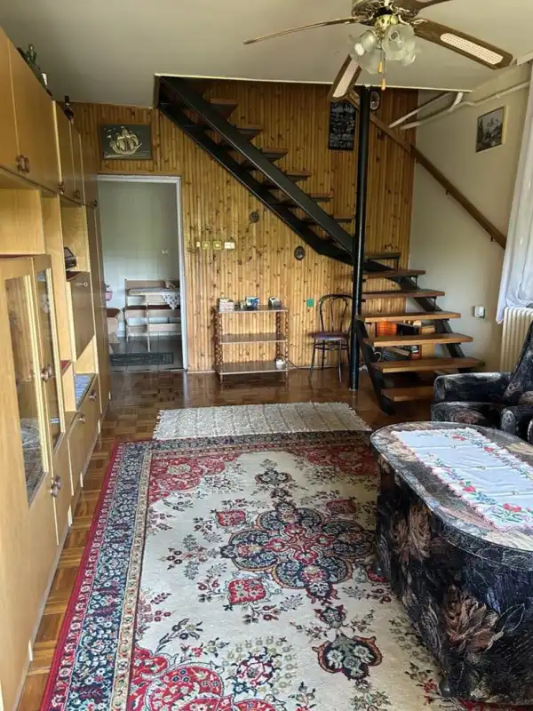 Eladó ingatlan, Dunaújváros 4 szoba 180 m² 54.9 M Ft