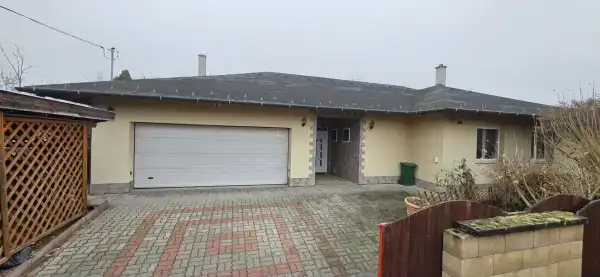 Eladó ingatlan, Dunavarsány 5 szoba 250 m² 149.9 M Ft