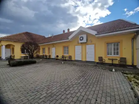 eladó ingatlan, Eger