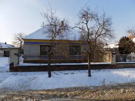 eladó ingatlan, Egyházaskesző