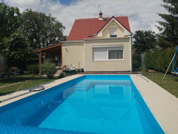 eladó ingatlan, Erdőkertes