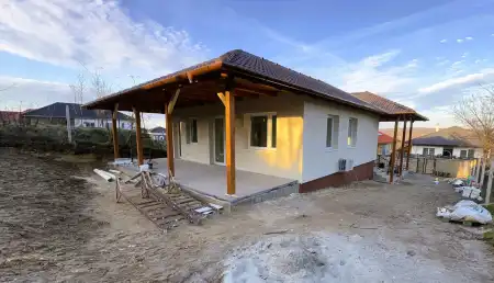 eladó ingatlan, Erdőkertes