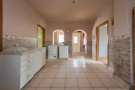 eladó ingatlan, Érsekvadkert