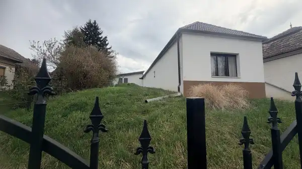 Eladó ingatlan, Esztergályhorváti 3 szoba 101 m² 49.9 M Ft