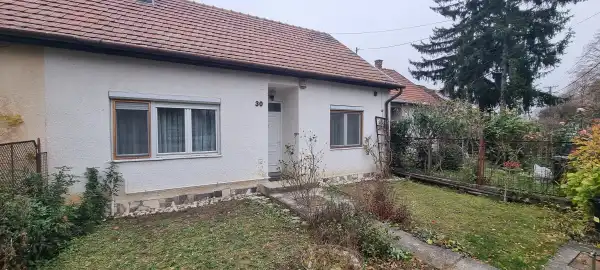 Eladó ingatlan, Esztergom 4 szoba 97 m² 69.9 M Ft