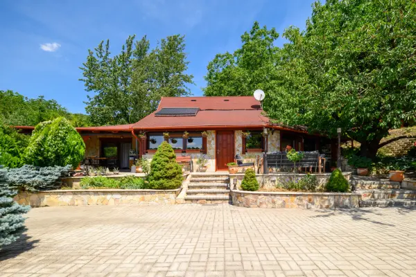 Eladó ingatlan, Esztergom 3 szoba 126 m² 150 M Ft