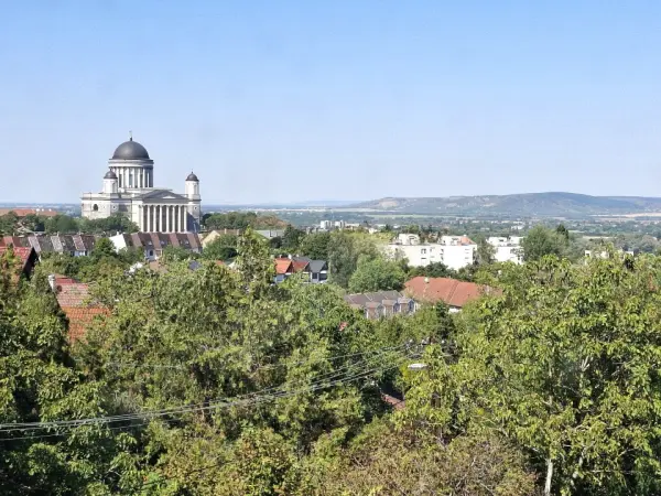 Eladó ingatlan, Esztergom 7 szoba 244 m² 145 M Ft