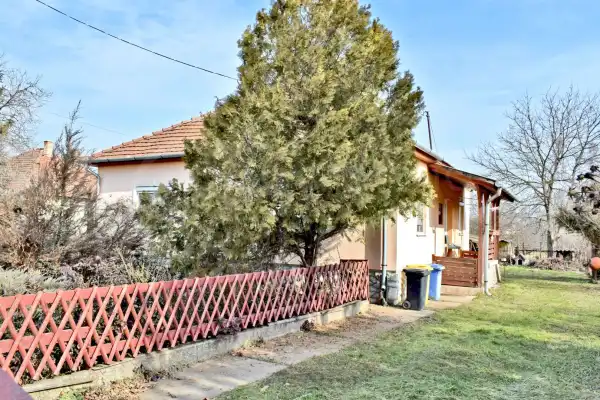 Eladó ingatlan, Felsőzsolca 3 szoba 90 m² 30.9 M Ft