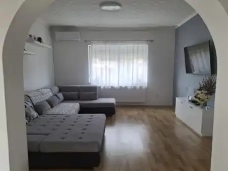 eladó ingatlan, Felsőzsolca