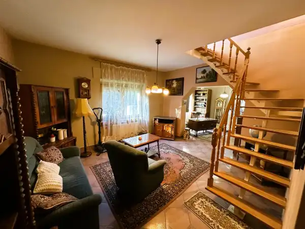 Eladó ingatlan, Göd 8 szoba 221 m² 170 M Ft