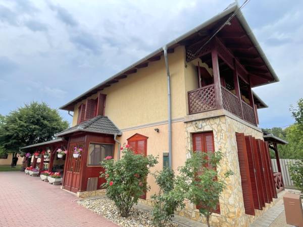 eladó ingatlan, Gödöllő