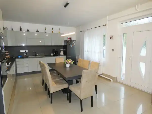 Eladó ingatlan, Gödöllő 14 szoba 516 m² 250 M Ft