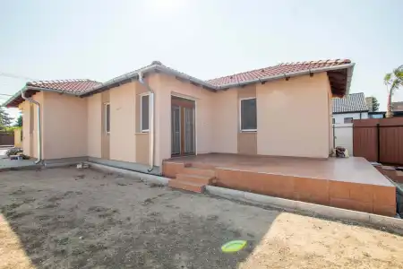 Eladó ingatlan, Gyál 5 szoba 120 m² 135 M Ft