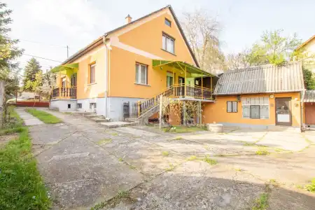 Eladó ingatlan, Gyömrő 5 szoba 180 m² 99.9 M Ft