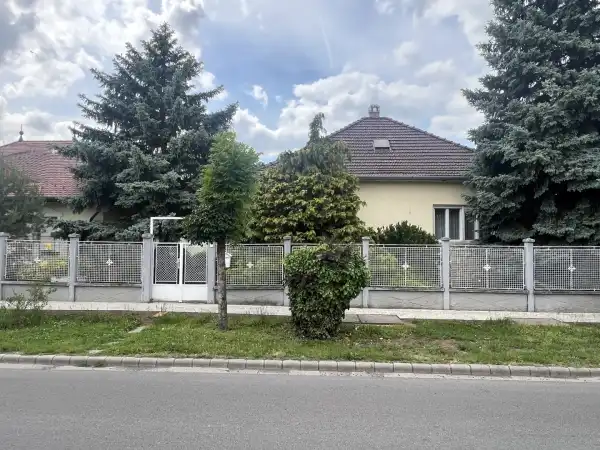 Eladó ingatlan, Gyula 2 szoba 90 m² 59.9 M Ft