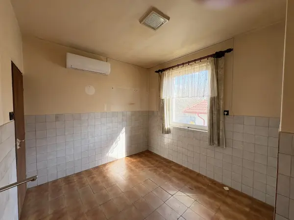 Eladó ingatlan, Gyúró 4 szoba 125 m² 69.9 M Ft