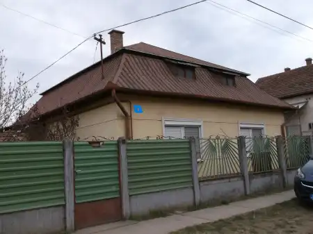 eladó ingatlan, Hajdúhadház