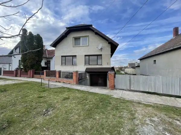 Eladó ingatlan, Halászi 5 szoba 200 m² 56.99 M Ft
