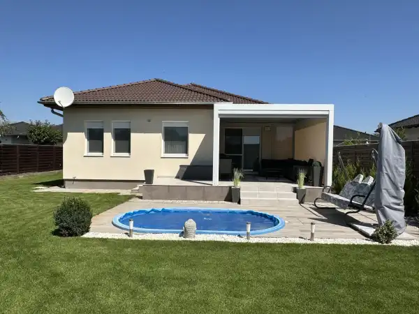 Eladó ingatlan, Halásztelek 4 szoba 102 m² 139.9 M Ft
