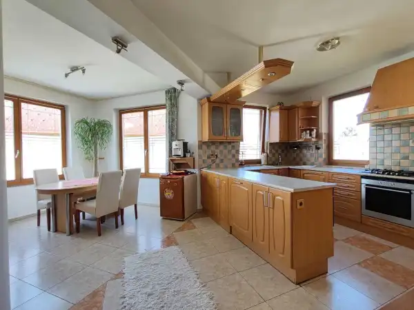 Eladó ingatlan, Hegyeshalom 5+2 szoba 262 m² 110 M Ft