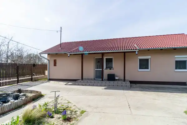 Eladó ingatlan, Helvécia 1+2 szoba 55 m² 35 M Ft