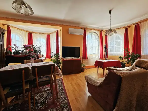 Eladó ingatlan, Heves 5 szoba 200 m² 57.9 M Ft