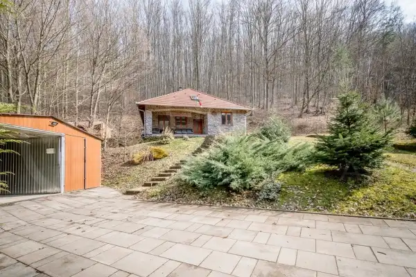 Eladó ingatlan, Hollóháza 5 szoba 140 m² 85 M Ft