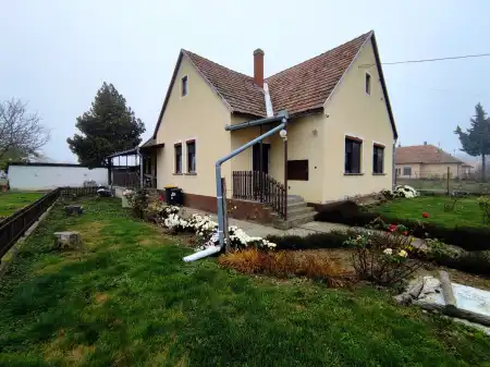 eladó ingatlan, Homorúd