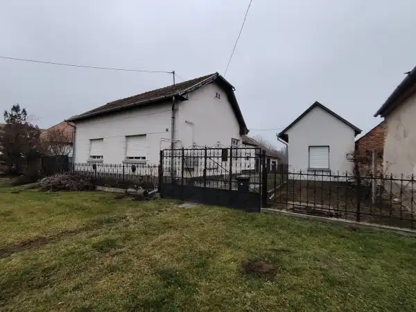 Eladó ingatlan, Ipolyvece 4 szoba 105 m² 23.9 M Ft